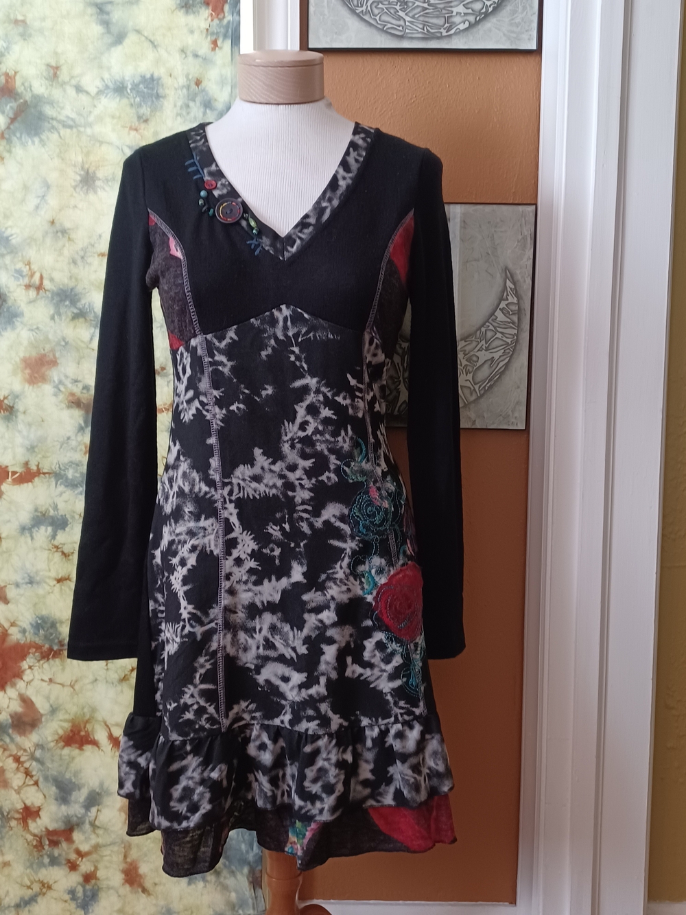Black Patchwork Floral V-Neck Long Sleeve Dress